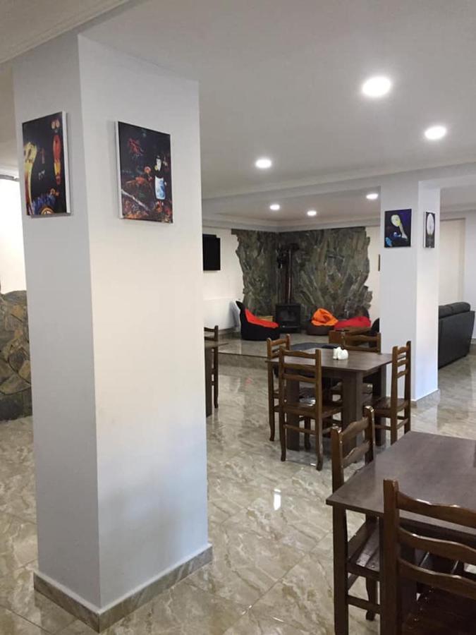 Guesthouse Gera Mestia Extérieur photo