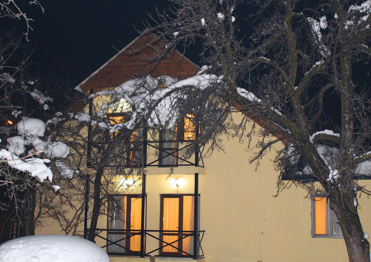 Guesthouse Gera Mestia Extérieur photo