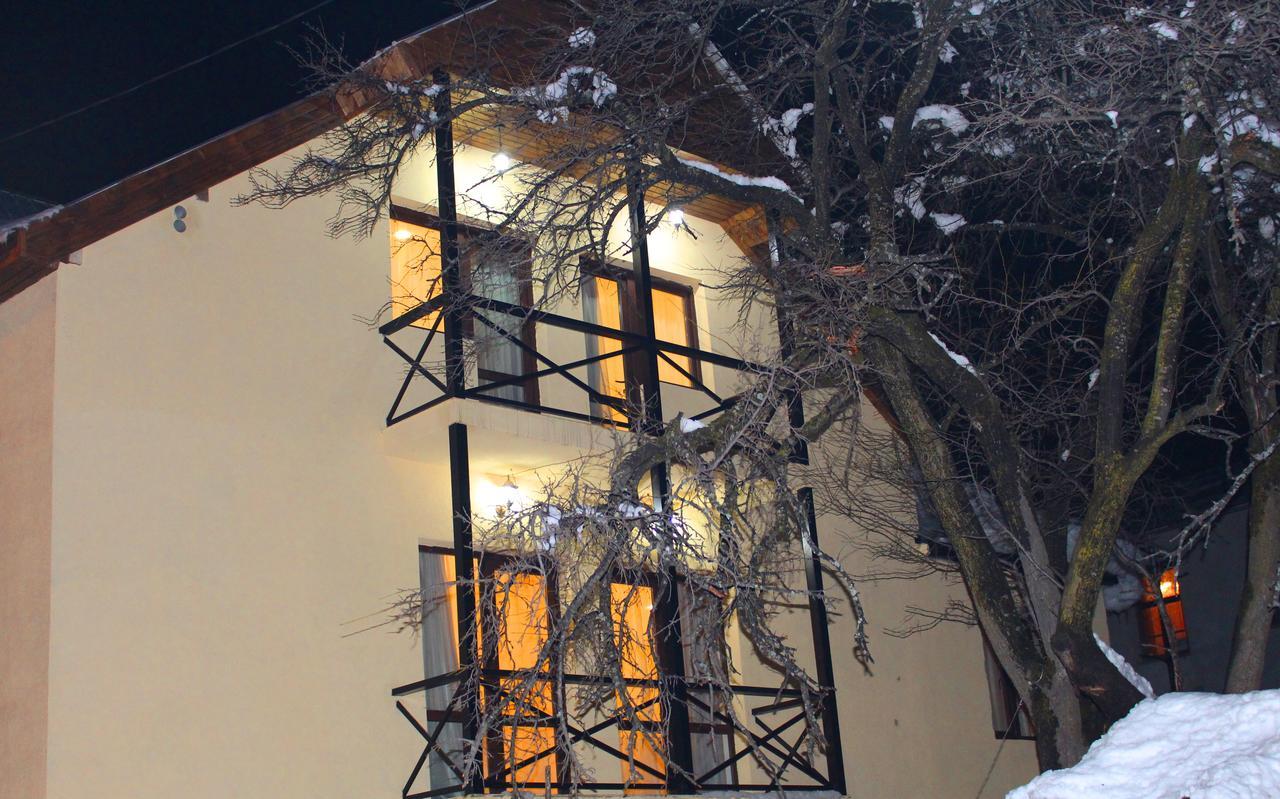 Guesthouse Gera Mestia Extérieur photo