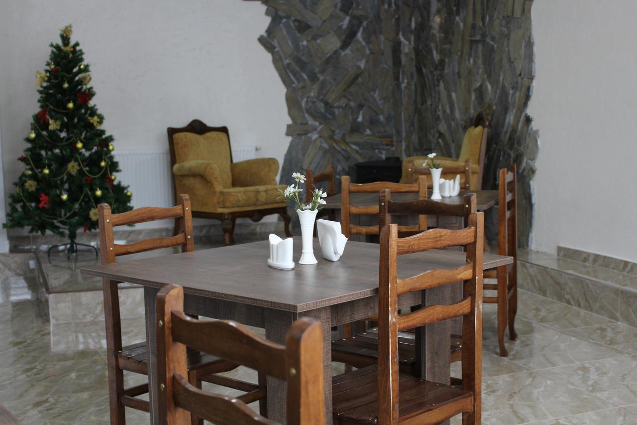 Guesthouse Gera Mestia Extérieur photo